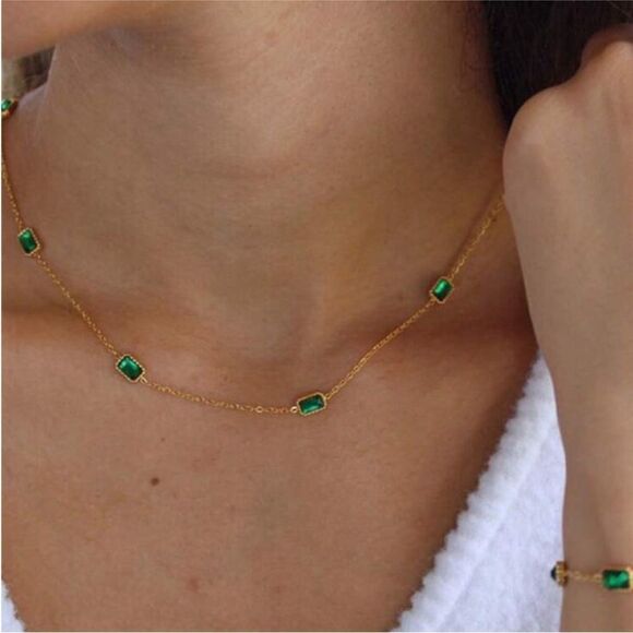 Green stone necklace A1179 - Picture 4 of 8